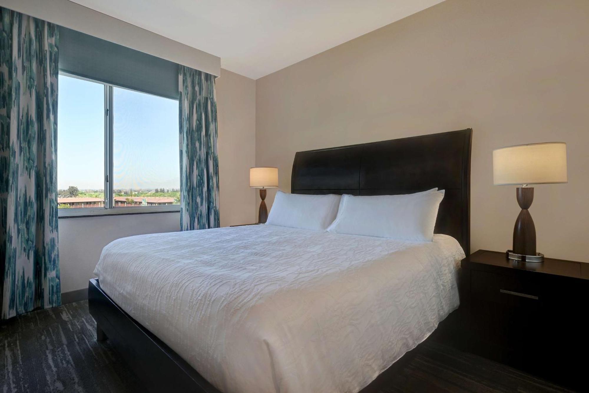 Hilton Garden Inn Сан-Бернардино Экстерьер фото